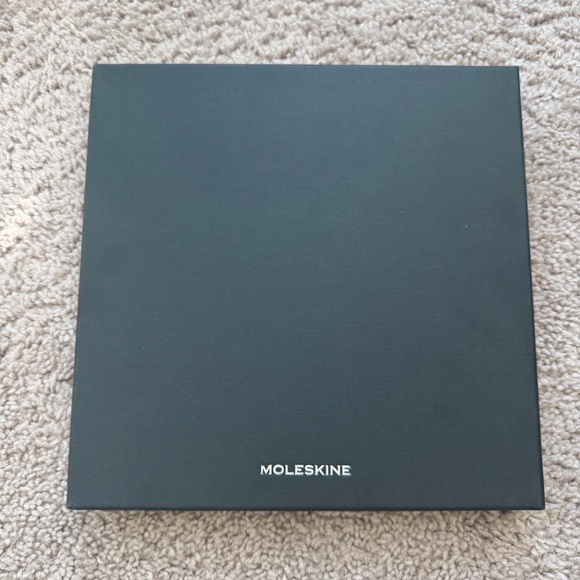 Custom Moleskine Pen + Ellipse Notebook - Picture 3 of 4